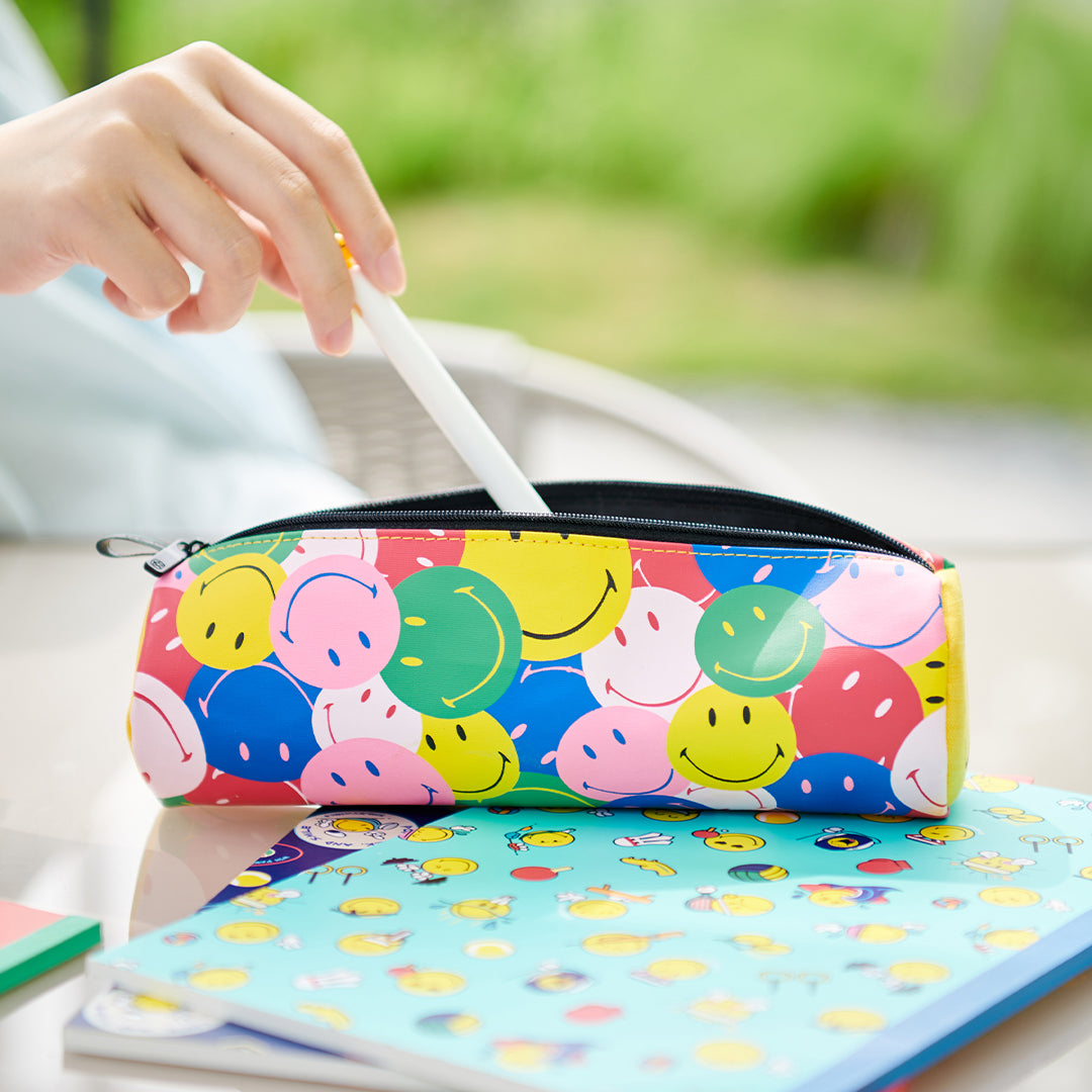 SmileyWorld Cylinder Pen Case