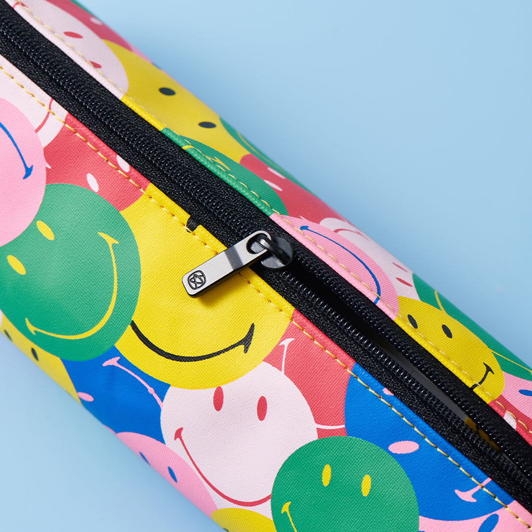 SmileyWorld Cylinder Pen Case