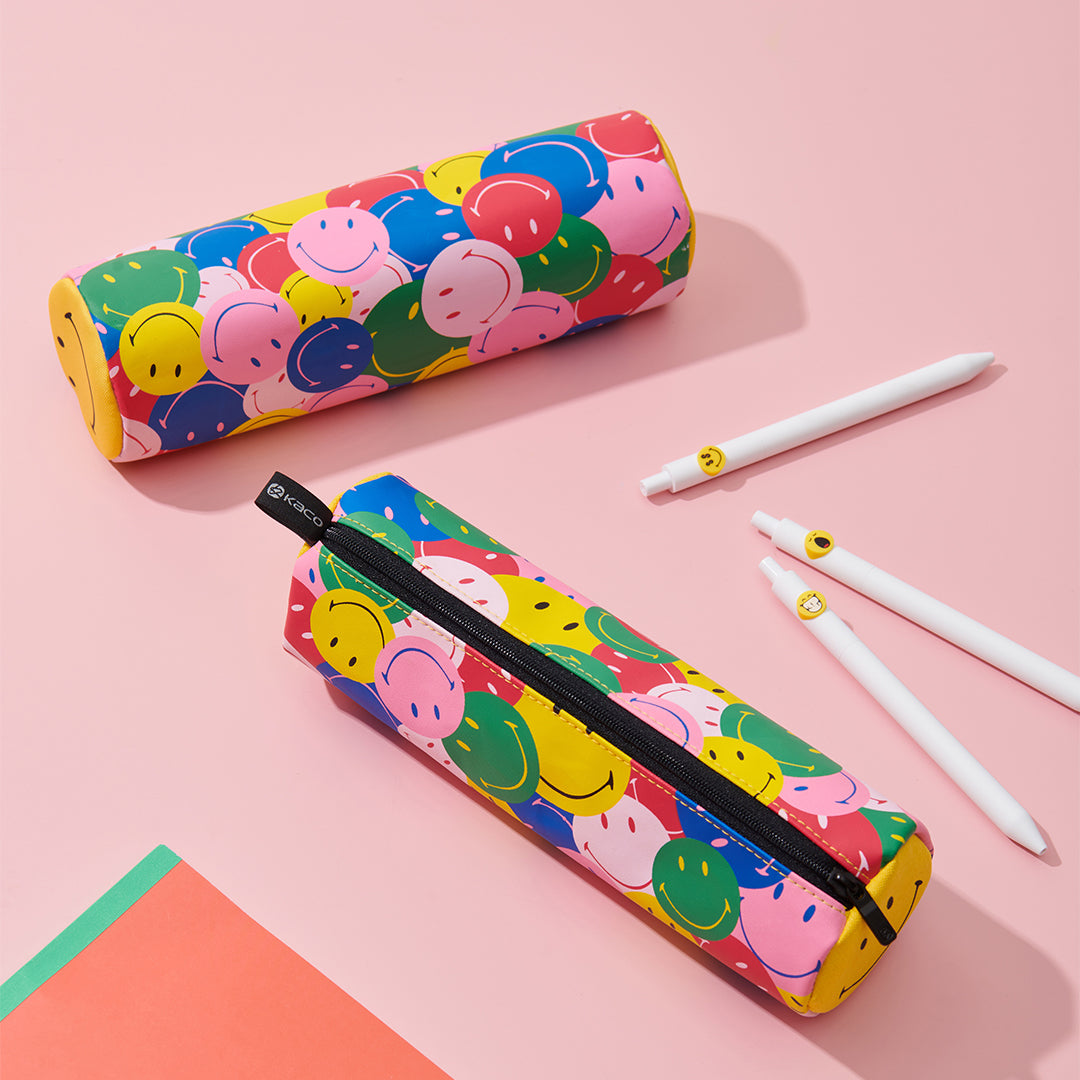 SmileyWorld Cylinder Pen Case